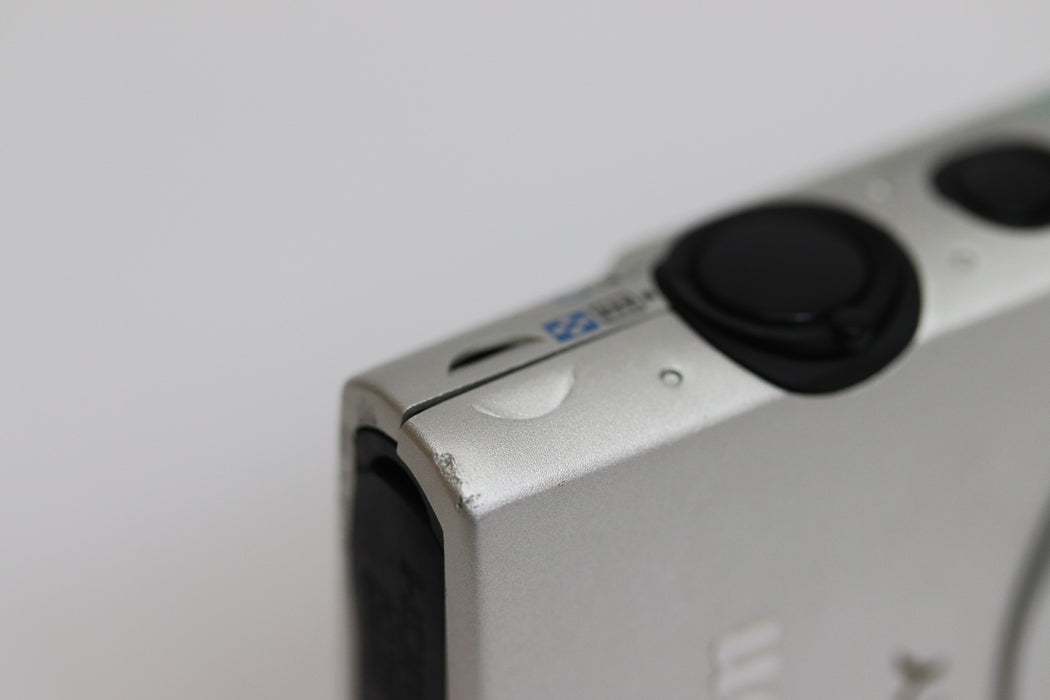 [Normal] Canon IXY 220F 12.1MP 5x Zoom Digital Camera From Japan 054 6428667