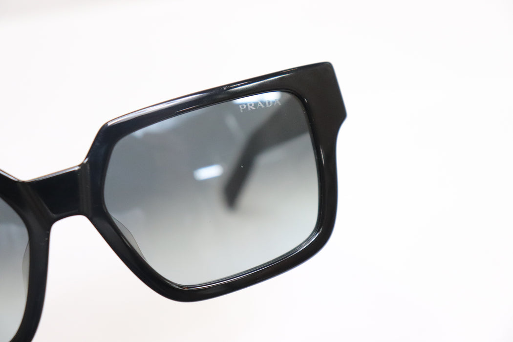 Prada Black Frame Sunglasses SPR03Z-F 55 17-140 With Case From JPN 272 6429402