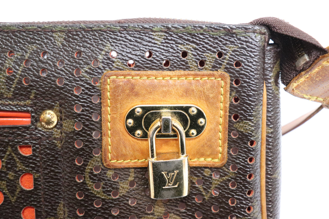 Louis Vuitton Monogram Perfo Pochette Accessoires M95185 From Japan 272 6434359 - World Quickdo