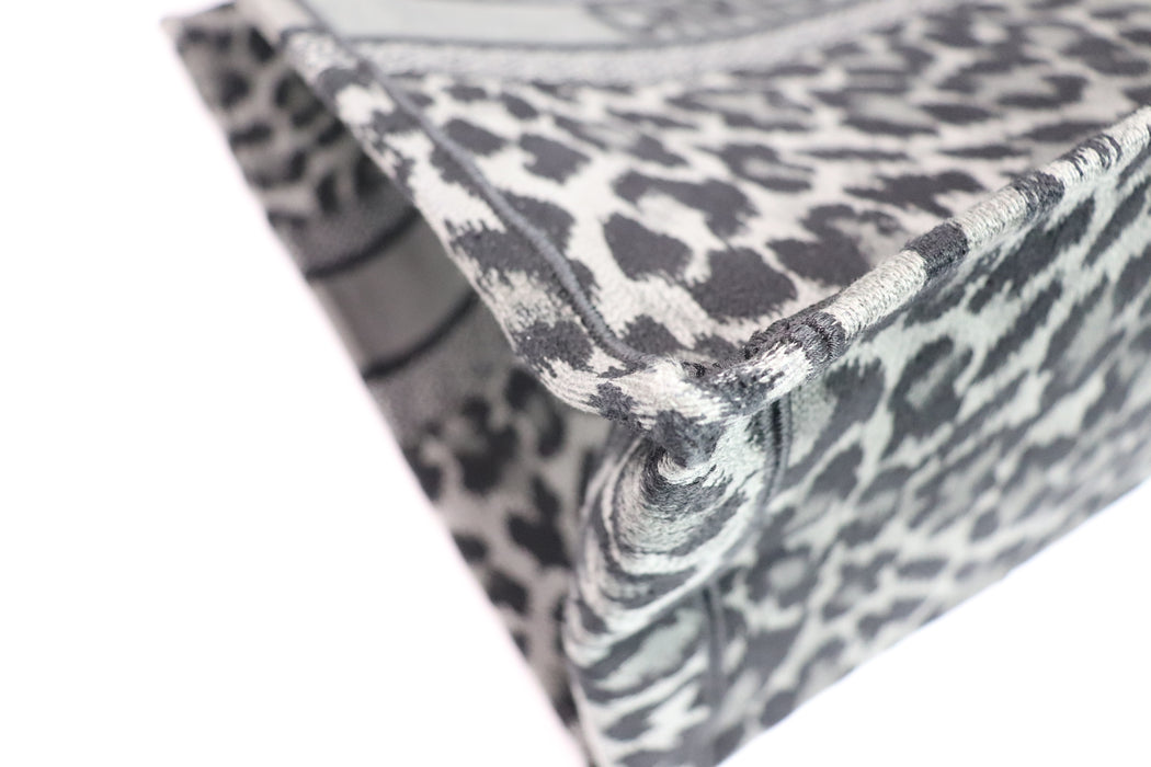 Christian Dior Leopard Book Tote Handbag Gray/Black Canvas From JPN 011 6357173 - World Quickdo