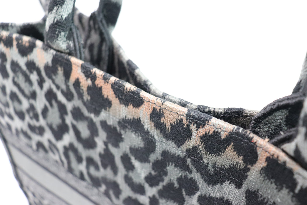 Christian Dior Leopard Book Tote Handbag Gray/Black Canvas From JPN 011 6357173 - World Quickdo