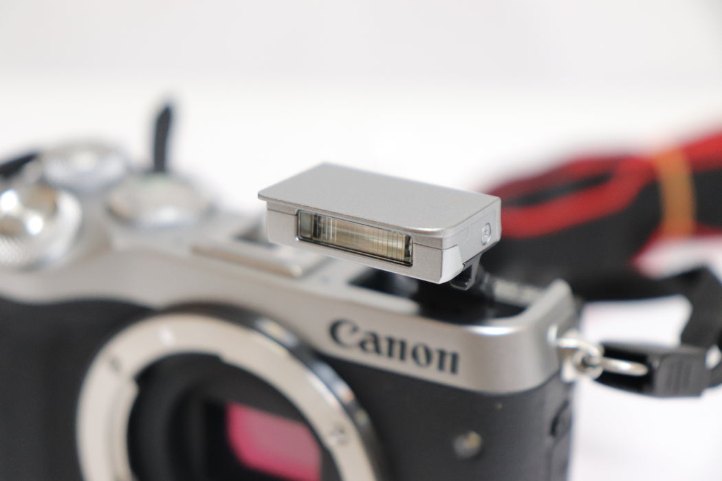 [VG] Canon EOS M6 Double Zoom EVF Kit From Japan 081 6413732 - World Quickdo